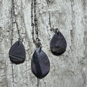 Sheep Horn inlay in Dyed Maple Burl Wood Pendant and Earring Set
